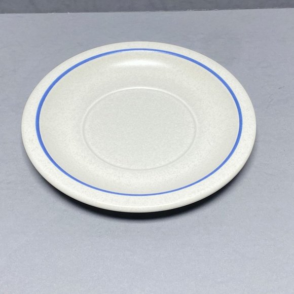 Vintage Pfaltzgraff Yorktowne Gravy Sauce Boat and Underplate Drip Tray Plate - Picture 3 of 11